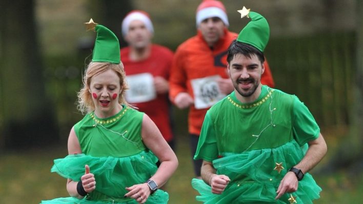 Fancy dress Festive 5k runners for Arthur Rank Hospice Charity