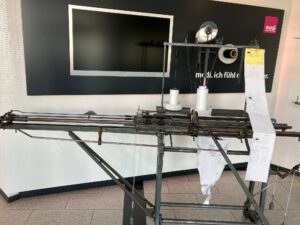 Thread a machine